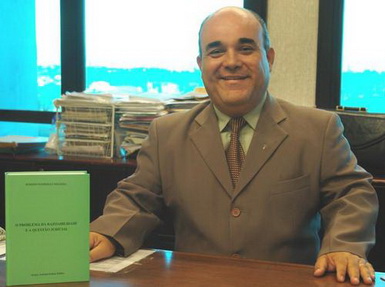 Roberto Wanderly Nogueira-thumb-500x373-888-385X287